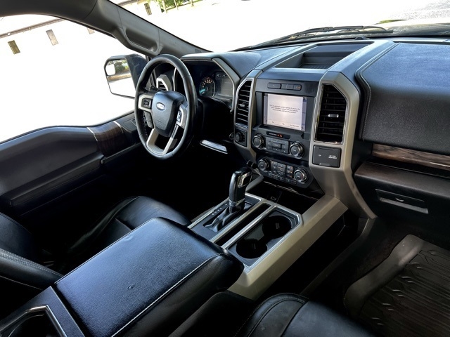 Ford F-150 Lariat 4WD SuperCab 8' Box 2019