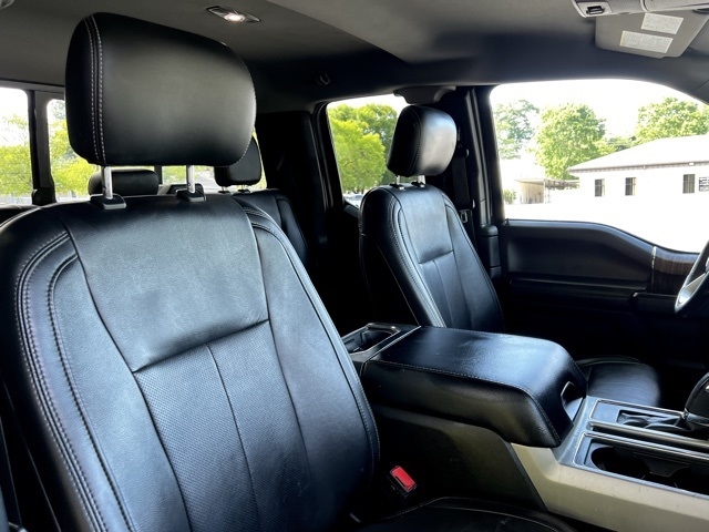 Ford F-150 Lariat 4WD SuperCab 8' Box 2019