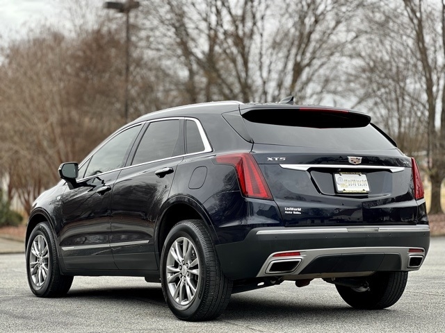 2021 Cadillac XT5 Premium Luxury photo 2