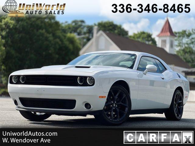 2019 Dodge Challenger SXT RWD