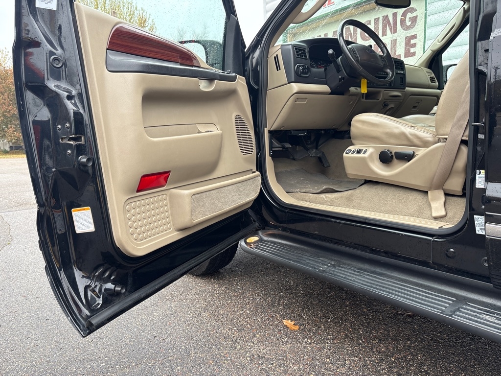 Ford Excursion  2005