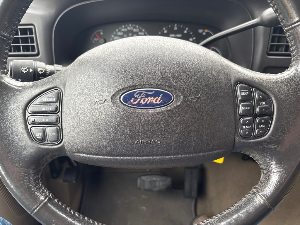 Ford Excursion  2005