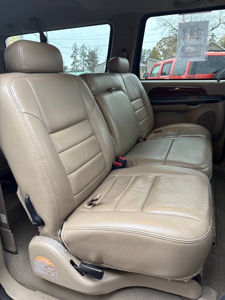 Ford Excursion  2005