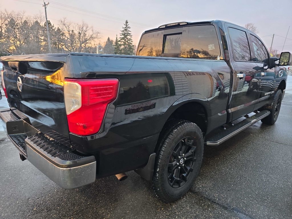 Nissan Titan XD  2018