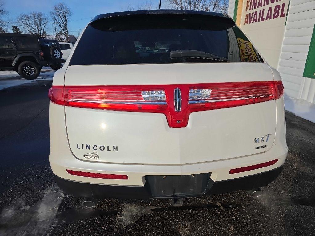 Lincoln MKT  2016