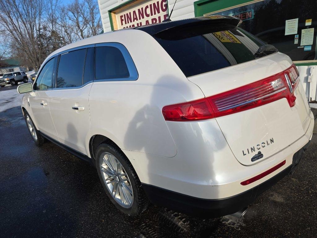 Lincoln MKT  2016