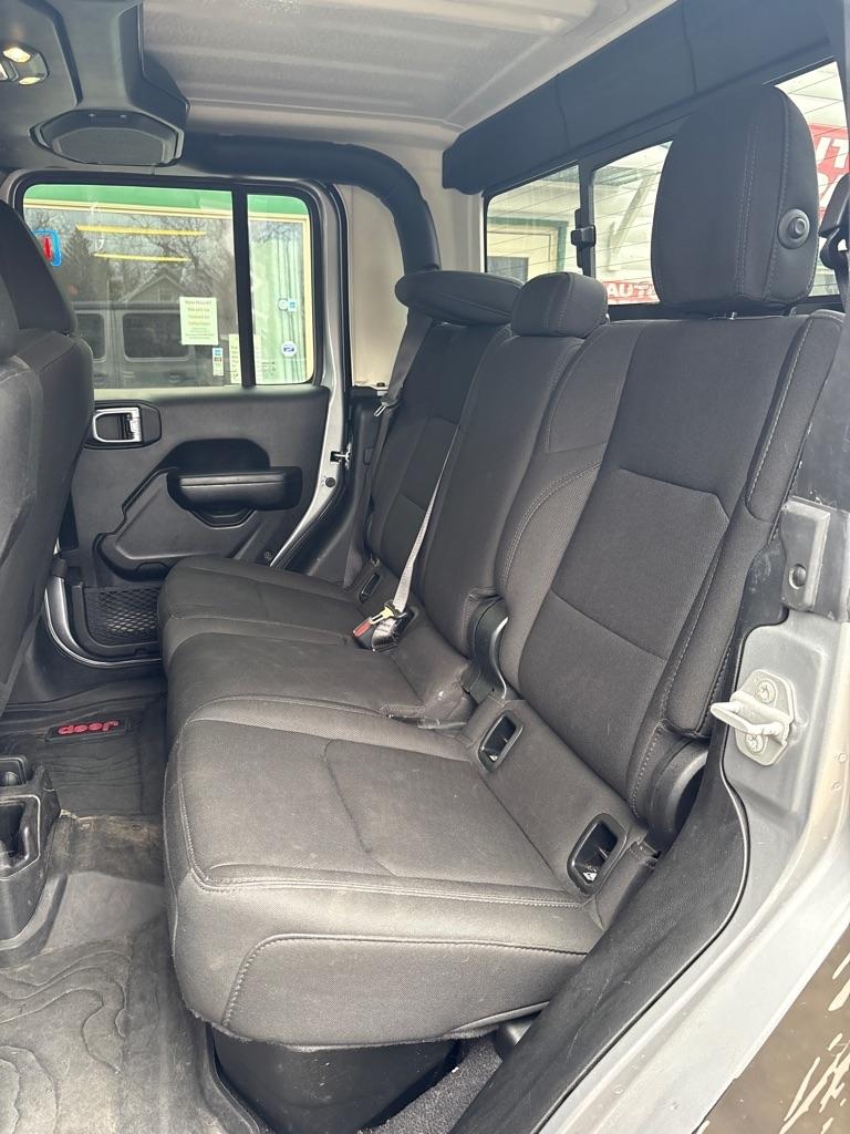 Jeep Gladiator  2021