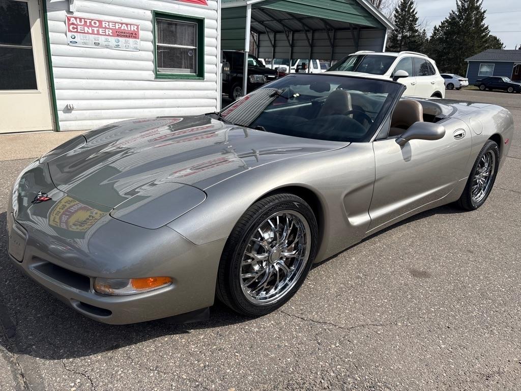 Chevrolet Corvette  2001