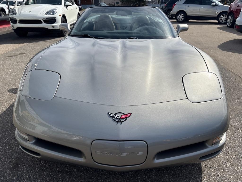 Chevrolet Corvette  2001