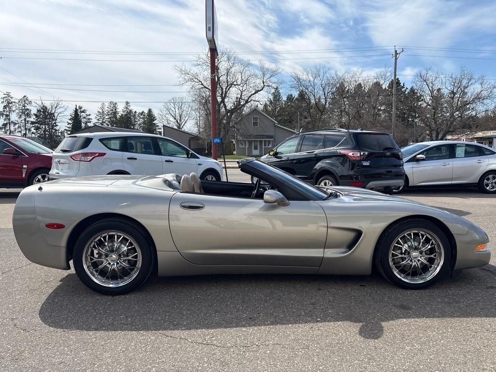 Chevrolet Corvette  2001