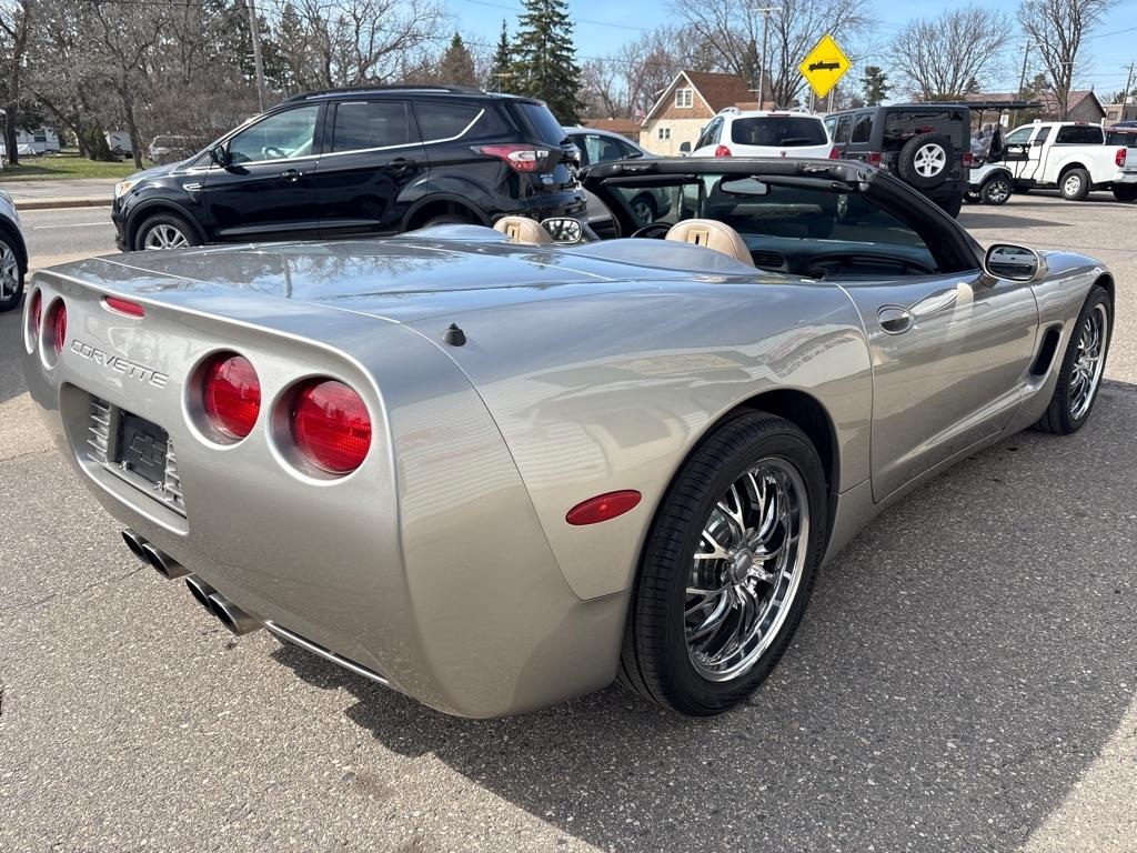 Chevrolet Corvette  2001