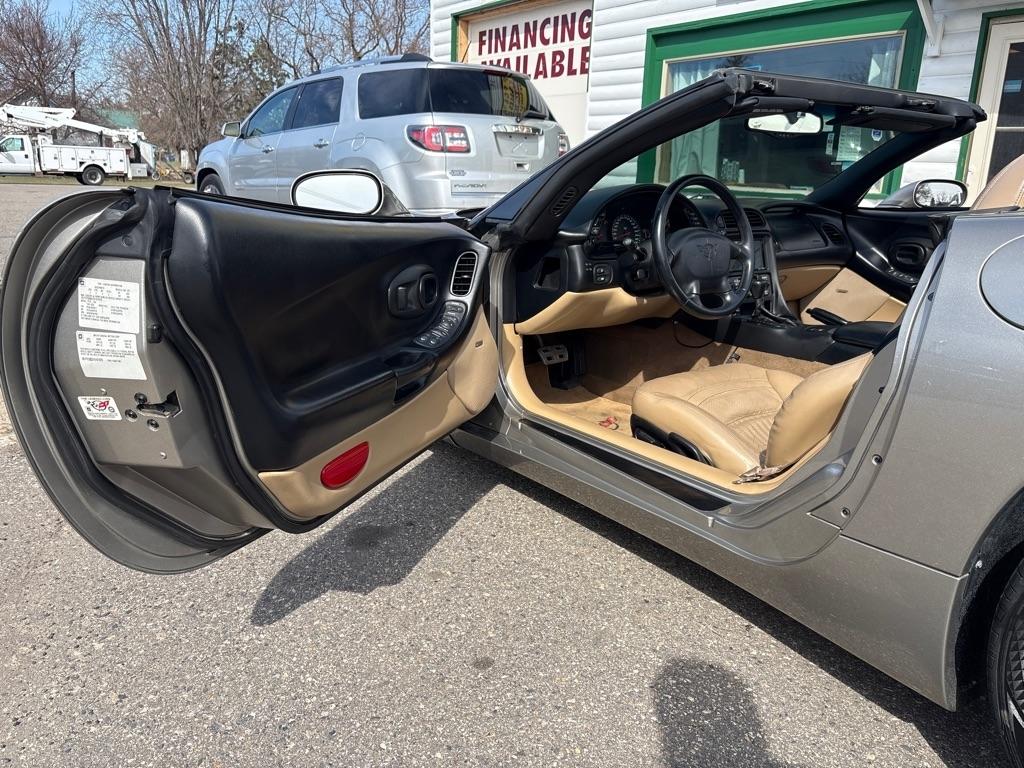 Chevrolet Corvette  2001