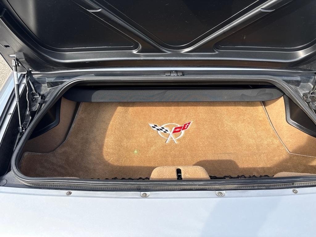 Chevrolet Corvette  2001