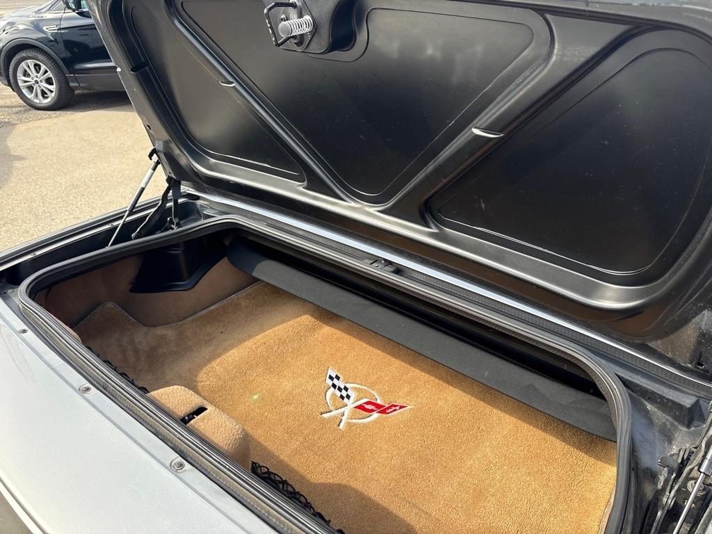 Chevrolet Corvette  2001