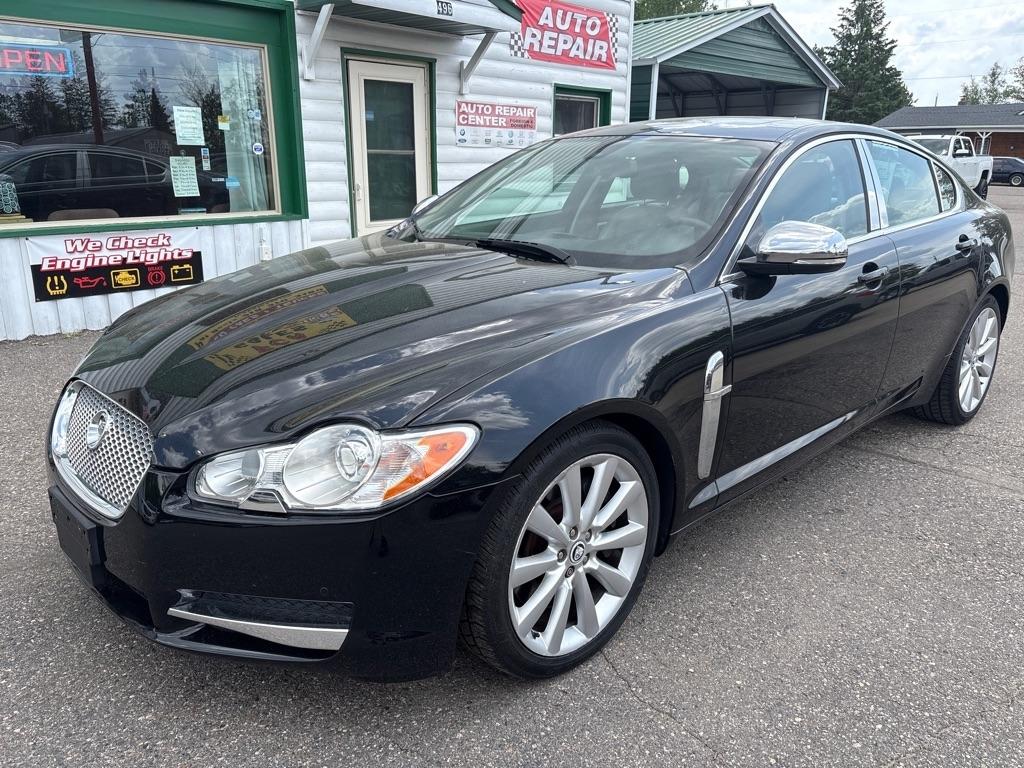 Jaguar XF  2010