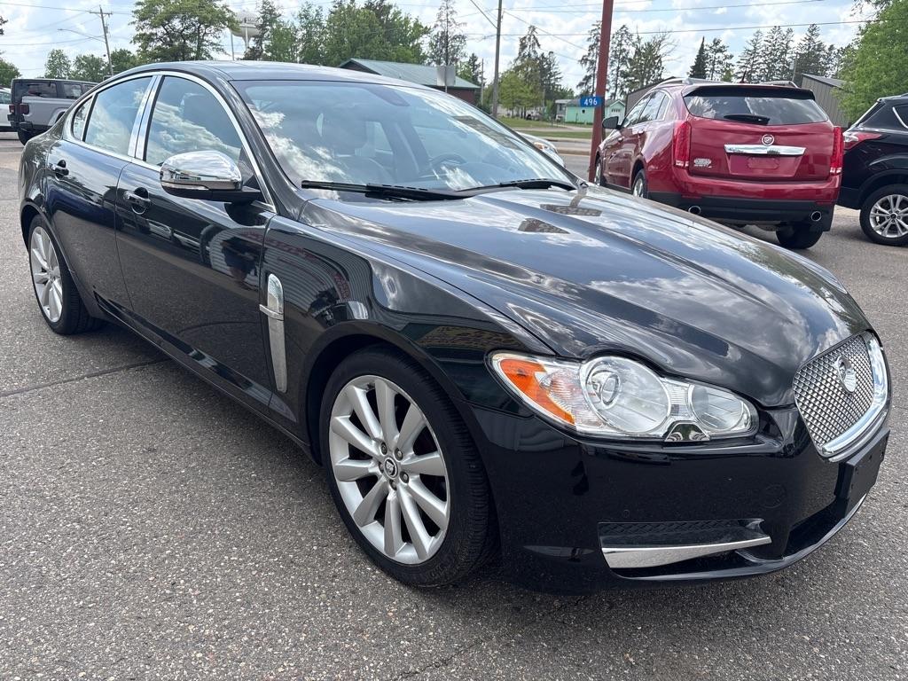 Jaguar XF  2010