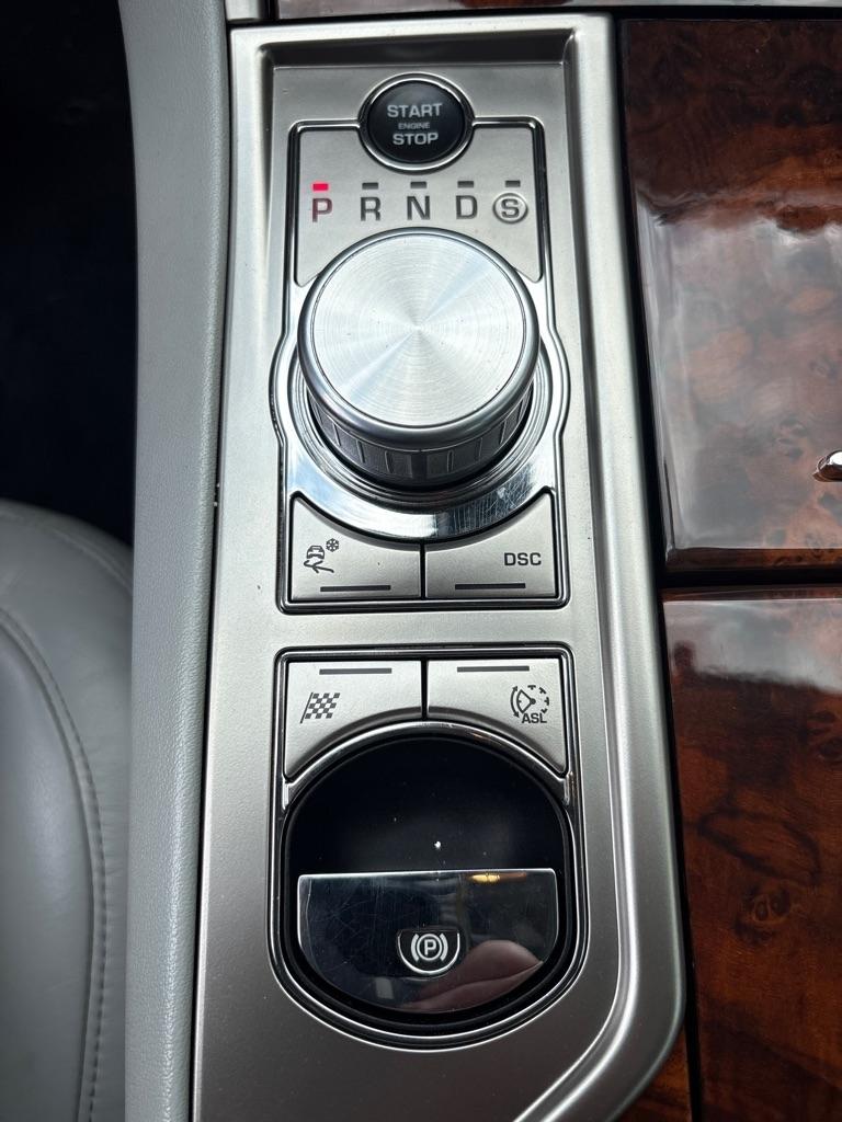 Jaguar XF  2010