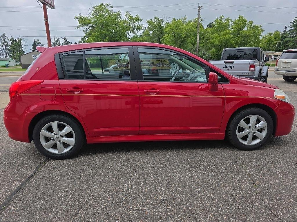 Nissan Versa  2012