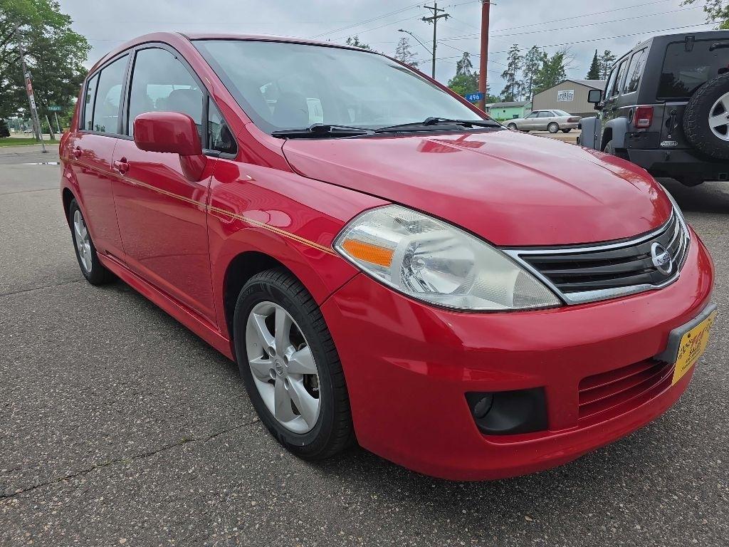 Nissan Versa  2012