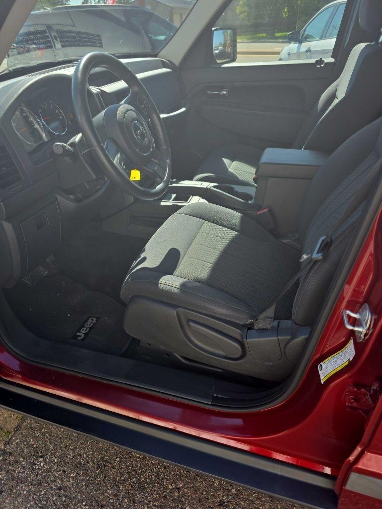 Jeep Liberty  2011