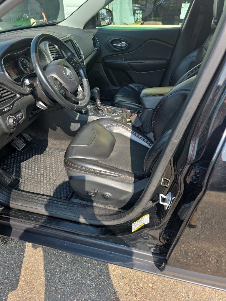 Jeep Cherokee  2019