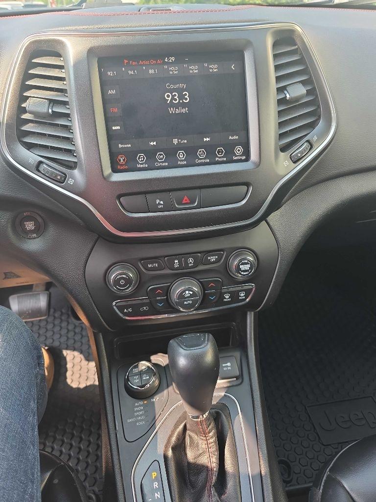 Jeep Cherokee  2019