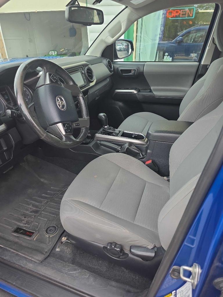 Toyota Tacoma  2017
