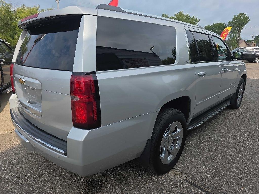 Chevrolet Suburban  2016