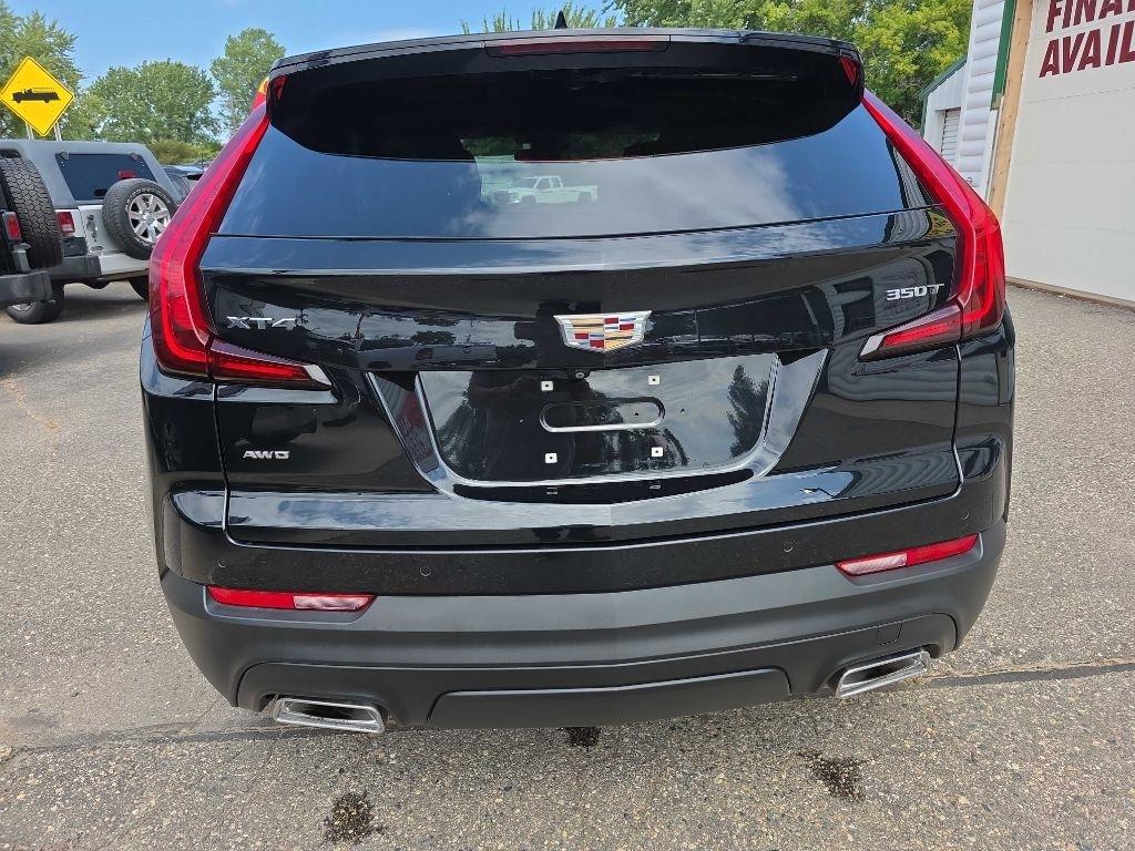 Cadillac XT4  2021