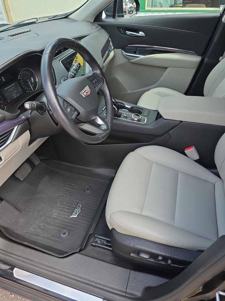 Cadillac XT4  2021