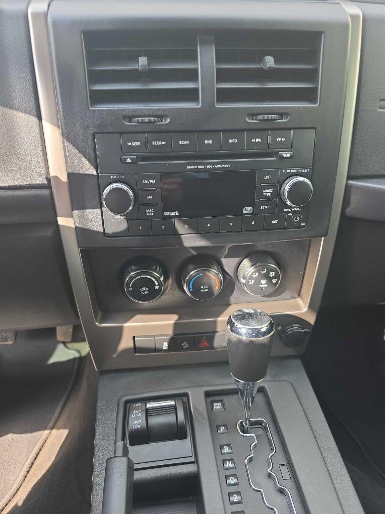 Jeep Liberty  2012