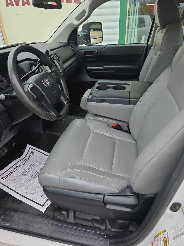 Toyota Tundra  2016