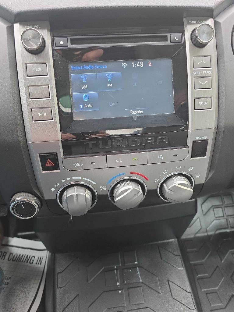 Toyota Tundra  2016