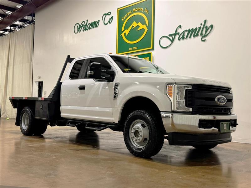 2017 Ford F-350 Super Duty Chassis XL SuperCab DRW 4WD