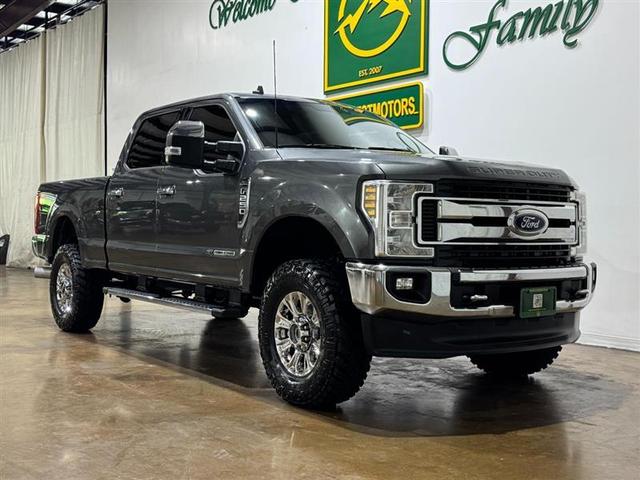 Gray 2019 Ford F-250 Super Duty XLT Crew Cab 4WD Pickup Truck Four-Wheel Drive Automatic