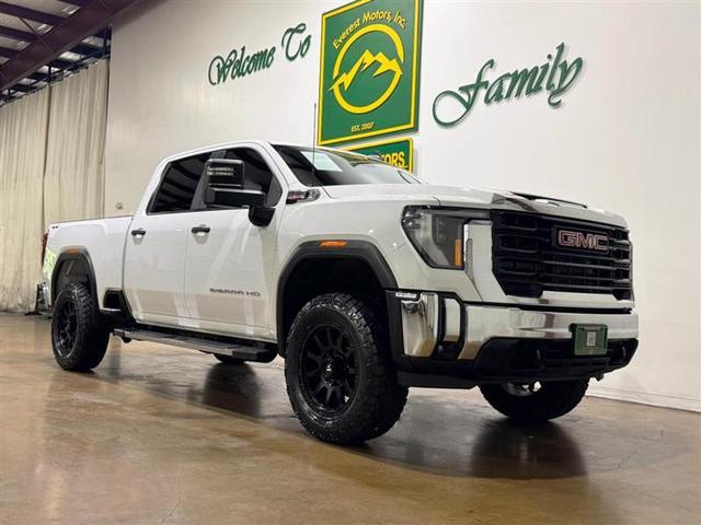 White 2024 GMC Sierra 2500HD Pickup Truck Four-Wheel Drive Automatic