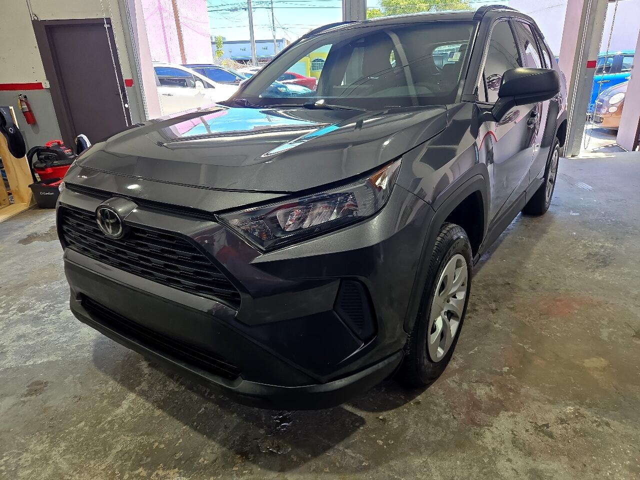 2021 Toyota RAV4 LE