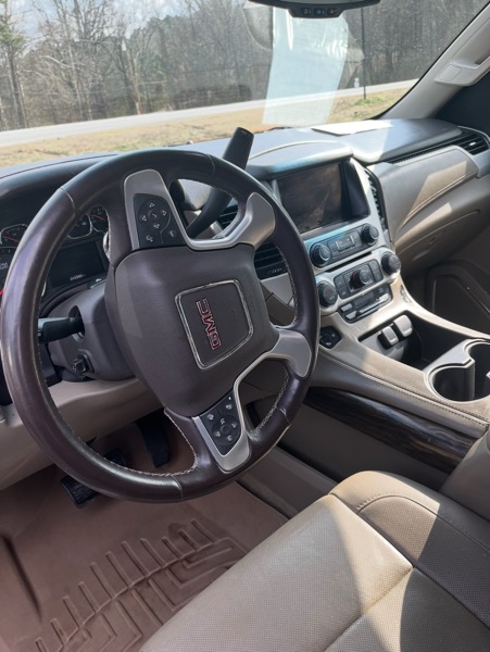 GMC Yukon XL SLT 1/2 Ton 2WD 2015