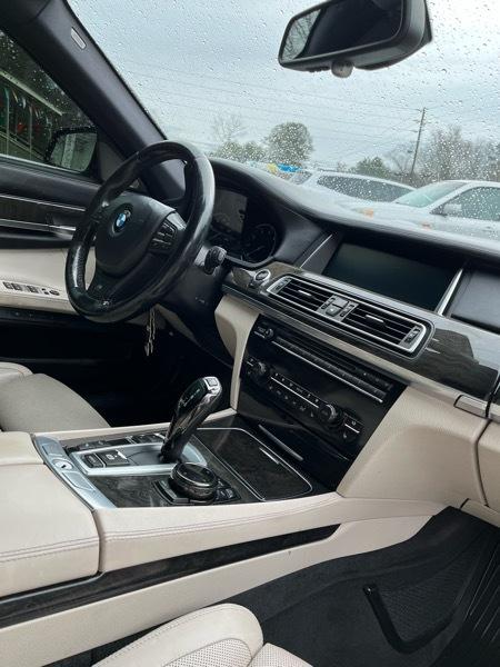 BMW 7-Series 750Li 2014
