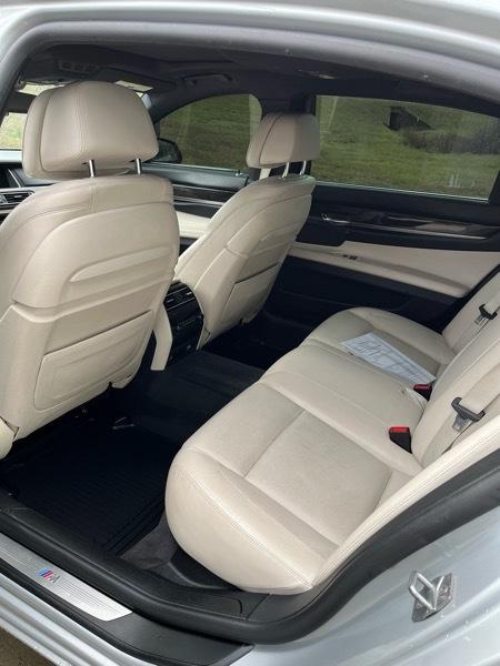 BMW 7-Series 750Li 2014
