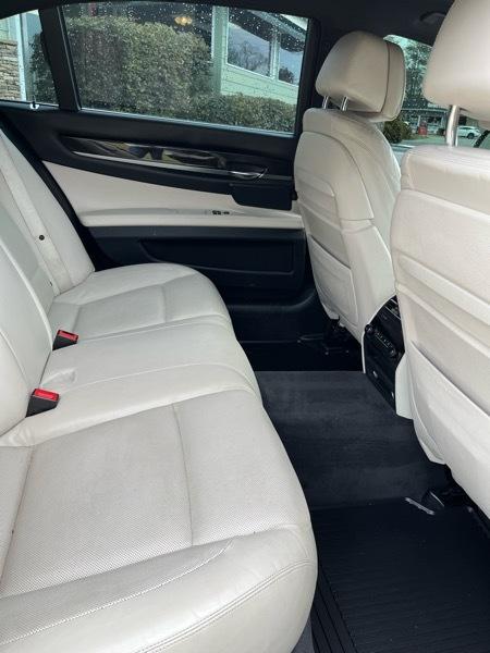 BMW 7-Series 750Li 2014