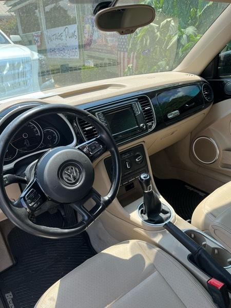 Volkswagen Beetle 1.8T SE 5M 2016