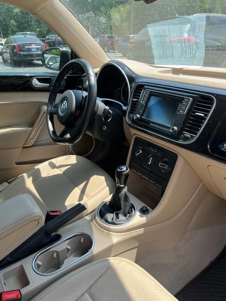 Volkswagen Beetle 1.8T SE 5M 2016