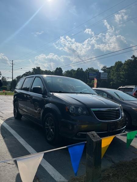 Chrysler Town & Country S 2015