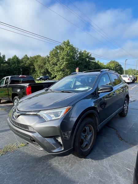 Toyota RAV4 LE FWD 2016