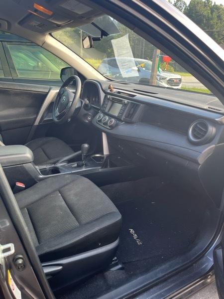Toyota RAV4 LE FWD 2016