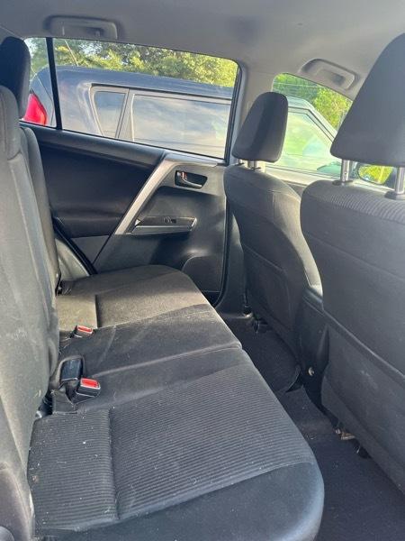 Toyota RAV4 LE FWD 2016