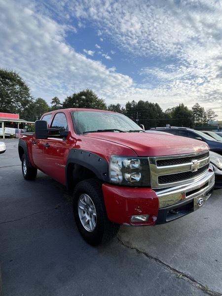 Chevrolet Silverado 1500 LT Crew Cab 4WD 2011