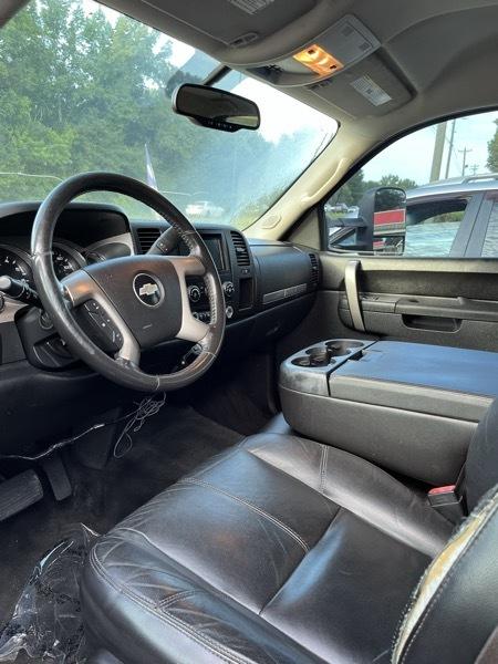 Chevrolet Silverado 1500 LT Crew Cab 4WD 2011