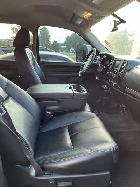 Chevrolet Silverado 1500 LT Crew Cab 4WD 2011